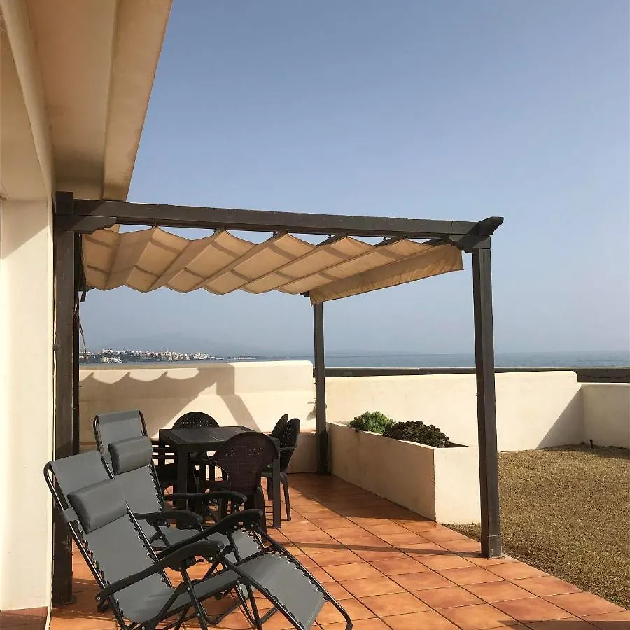 Estepona Villa Sea Front 0*,